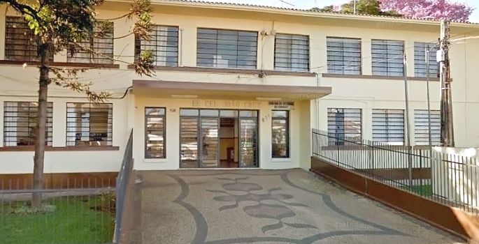 Avaré: Sem transporte, alunos do Centro de Línguas poderão deixar curso