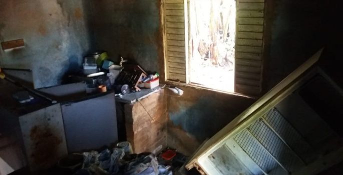 Incêndio atinge casa em Avaré