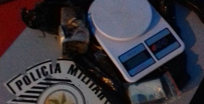 Homem é preso por tráfico de drogas e porte ilegal de arma em Iaras