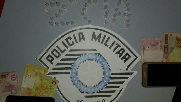 Trio é preso com porções de cocaína em Cerqueira César