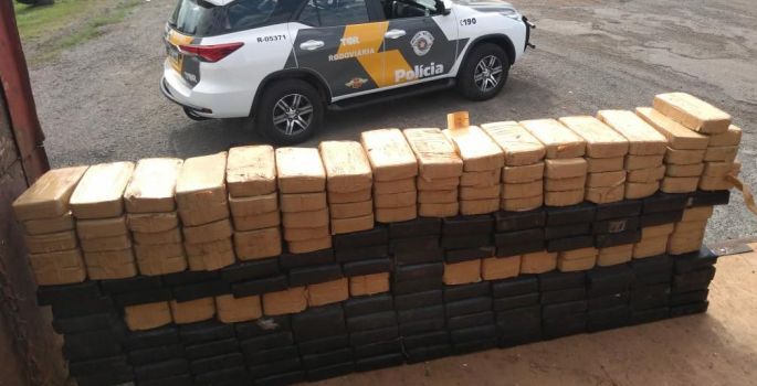 Policiais do TOR flagram caminhão com mais de 200 Kg de drogas e localizam arma (Fotos)