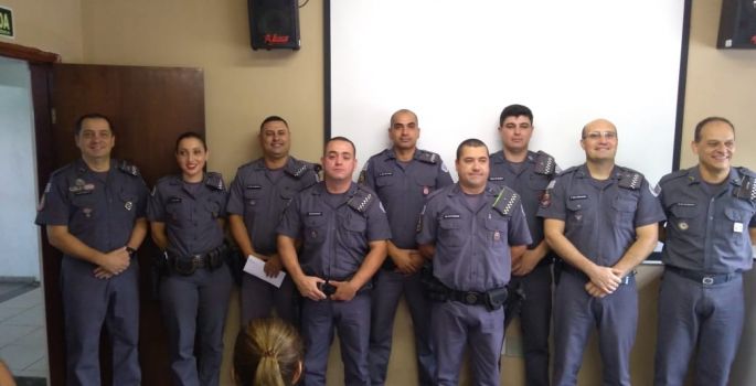 Polícia Militar homenageia policiais militares promovidos