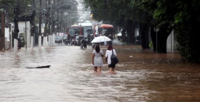 Cidades não estão preparadas para lidar com as chuvas, aponta especialista