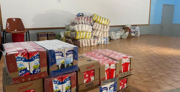 Centro de Assistência Social recebe doação de alimentos com a “Live da dupla “Os Titos”
