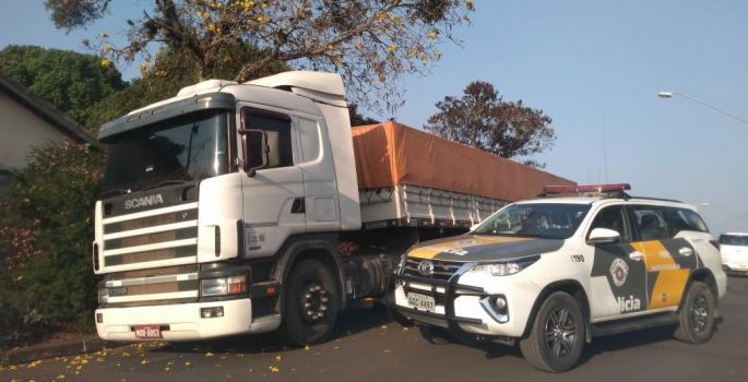TOR recupera carreta roubada que estava sendo levada para a fronteira