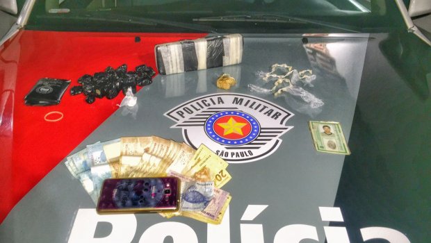 PM PRENDE HOMEM PELO CRIME DE TRÁFICO DE DROGAS EM ITAÍ