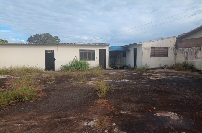 Governo Roberto Araujo realiza operação integrada e interdita imóvel com risco de desabamento no centro de Avaré