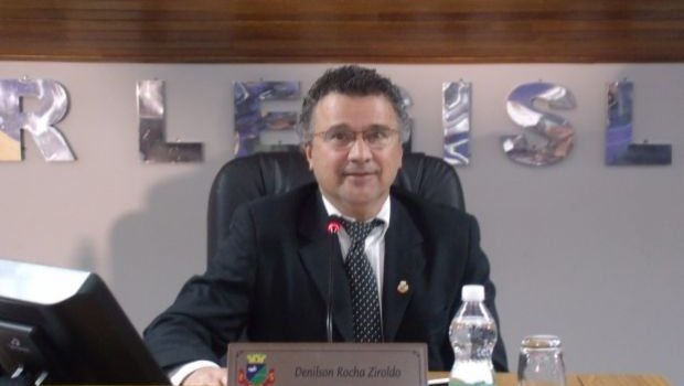  Presidente espera por resposta do prefeito há um ano