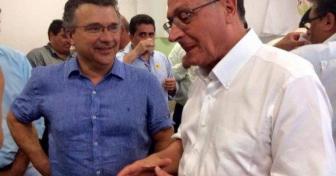 Ziroldo comemora ações em favor dos moradores do Camargo