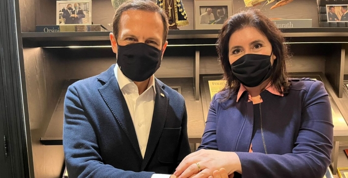 Alas do MDB e do PSDB pressionam para união entre Doria e Simone