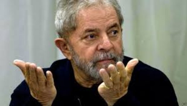 PT busca Lula, e Dilma deve viver exílio interno
