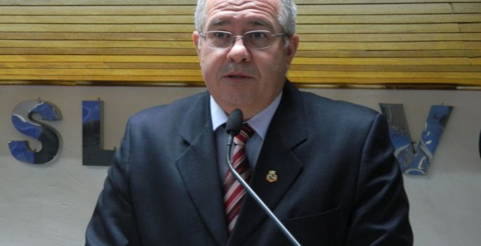 Cabo Sérgio pede coleira de identificação para animais