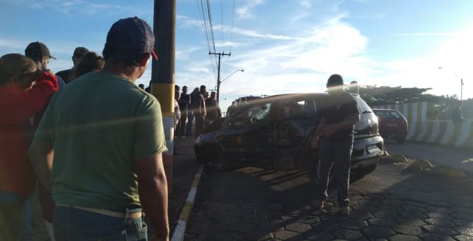 Acidente tira vida de uma pessoa e deixa feridos no Pontilhão da Brabância em Avaré