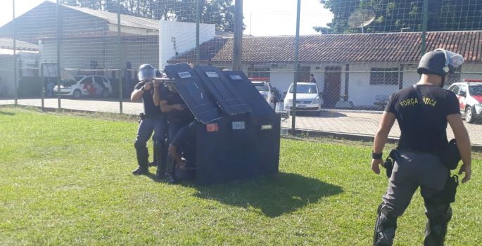 Polícia Militar realiza treinamento com Pelotão de Força Tática