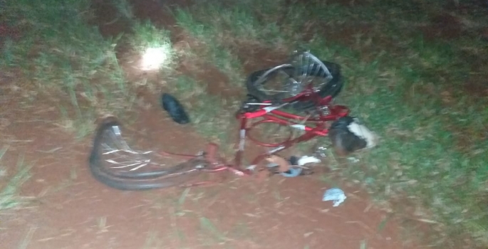 Idoso de bicicleta morre atropelado por caminhão no acostamento da rodovia Eduardo Saigh