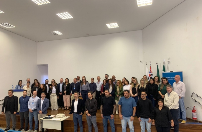 Encontro do SEBRAE sobre cadeia têxtil reúne empresários do setor em Avaré