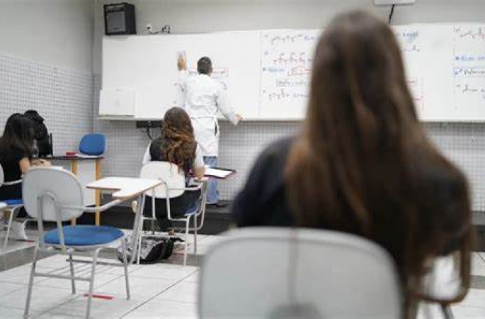 Nova urgência para o novo ensino médio