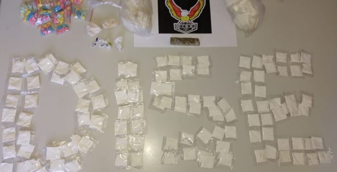 Homem é preso pela DISE com 360 papelotes de cocaína no Residencial Avaré I