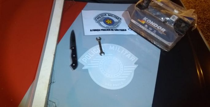 PM flagra homem que havia furtado bateria de carro