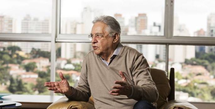 FHC vê política “podre” e defende privatizações contra corrupção