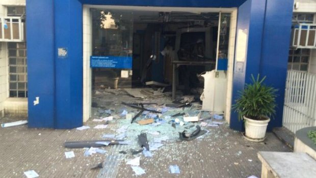 Grupo explode caixas e atira contra delegacia em Laranjal Paulista