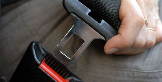 Detran/SP alerta para importância do uso do cinto de segurança