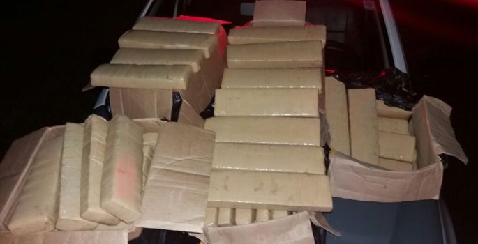 AVARÉ: POLÍCIA RODOVIÁRIA APREENDE GRANDE QUANTIDADE DE DROGAS