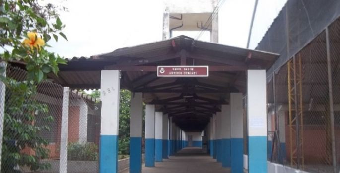 Alunos da rede municipal voltam às aulas e escola Salim Curiatti continua fechada