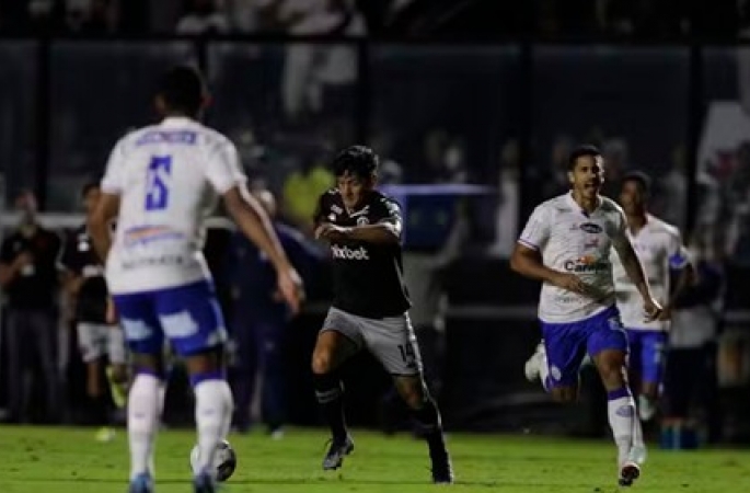 Parlamentares enviam emendas a clubes de futebol, e verba paga de trave a técnico