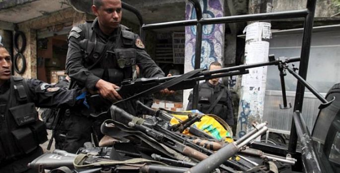 Câmara aprova projeto que torna crime hediondo posse ilegal de fuzis