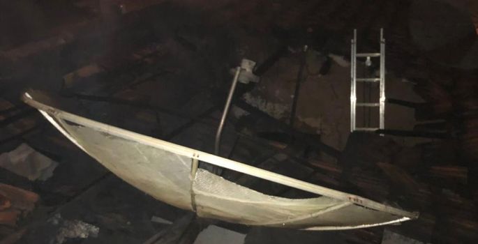 Casa pega fogo durante a madrugada em Taquarituba