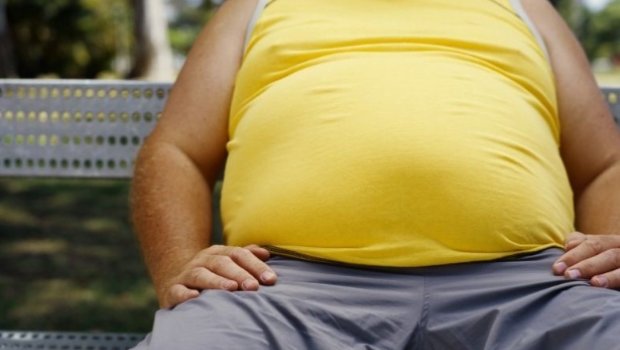 Quase metade dos brasileiros é sedentária, 15% fumam e 28% veem muita TV