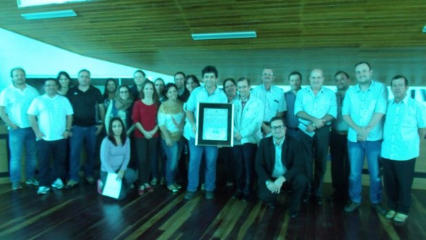 Câmara começa semestre homenageando funcionários