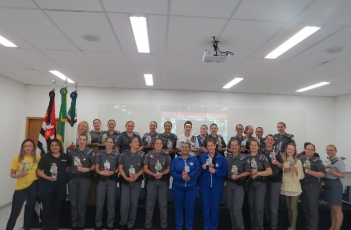 Mulheres policiais do Batalhão de Avaré são homenageadas