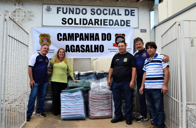 Polícia Civil conclui Campanha do Agasalho e faz doação de cobertores novos e roupas