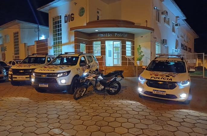 Ladrões do PCC são presos com moto furtada em Avaré