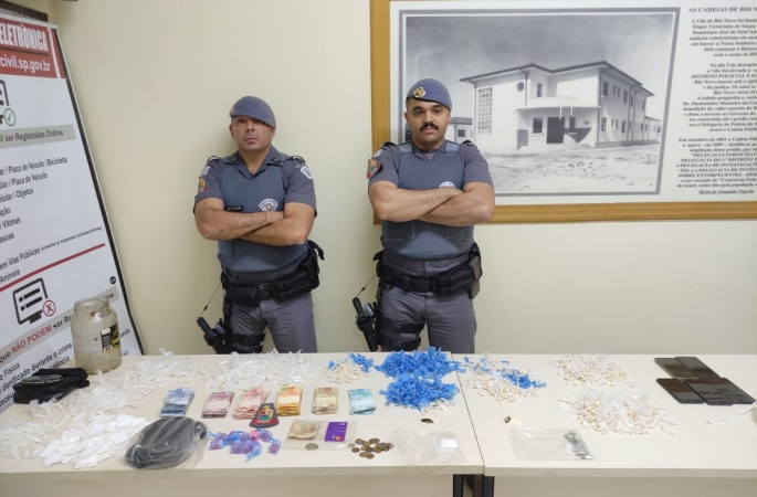 Polícia Militar prende três por tráfico com mais de 2,7 mil porções de drogas