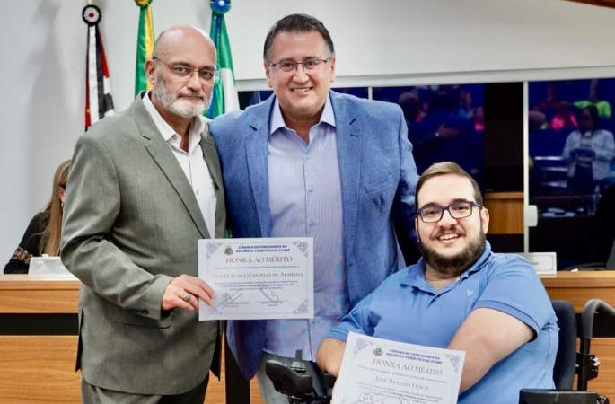 Colunista do Jornal A Bigorna recebe Diploma de