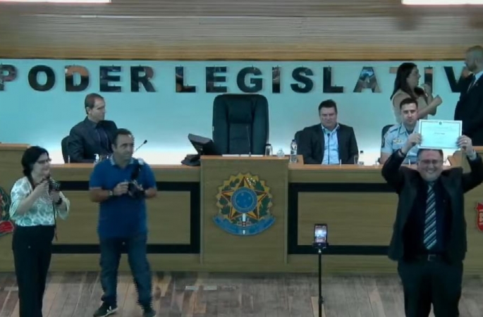 Roberto Araujo e vereadores eleitos são diplomados