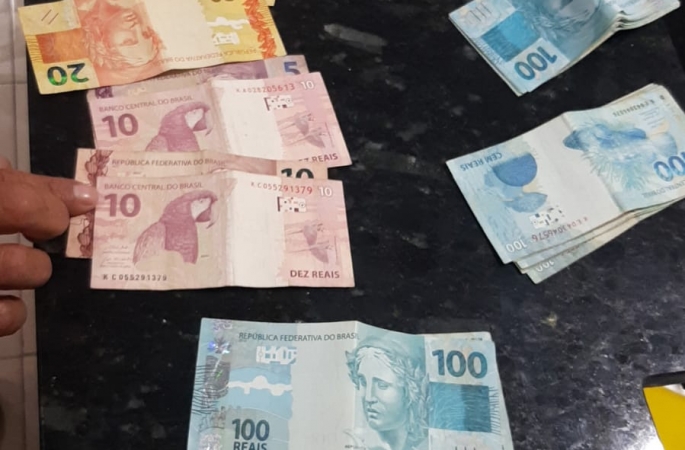 Polícia Civil prende homem em flagrante por extorsão