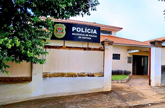  Homem é flagrado com material de pornografia infantil e acaba preso