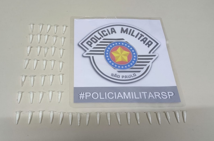 Homem é preso por tráfico de drogas em Avaré após tentativa de fuga