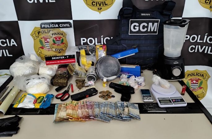 Dois são presos em operação conjunta que apreende drogas e dinheiro 