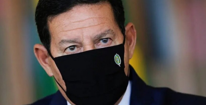 Mourão confronta Bolsonaro e diz que