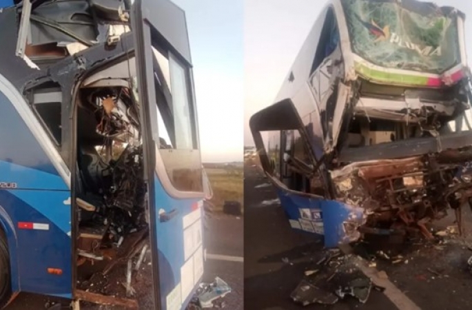Acidente entre ônibus e caminhão deixa ao menos 30 feridos em Iaras