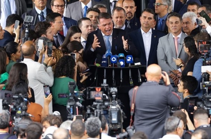 Pela 1ª vez, um ex-presidente e militares são julgados por tentativa de golpe; entenda