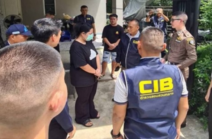 Mulher é presa por chantagear monges budistas após relações sexuais