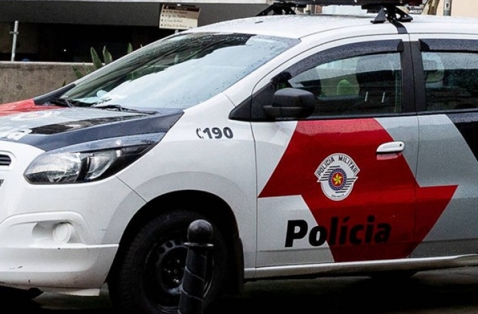Dois PMs são presos ao matar a tiros de fuzil morador de rua