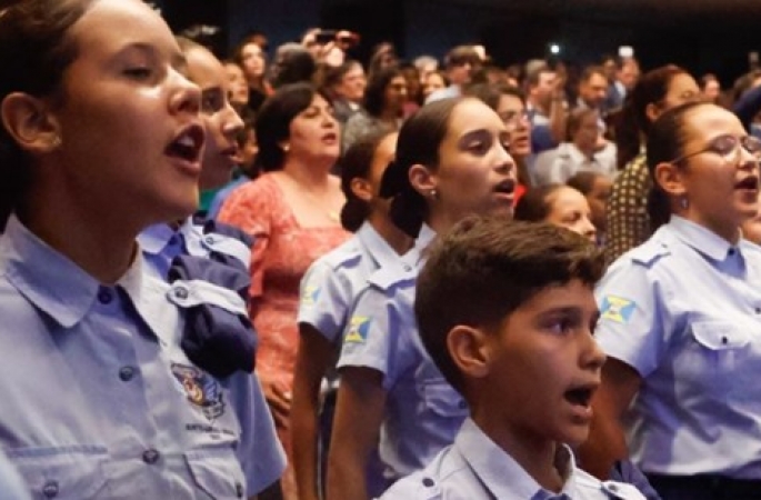 TCE dá 15 dias para Tarcísio explicar custos com escola cívico-militar
