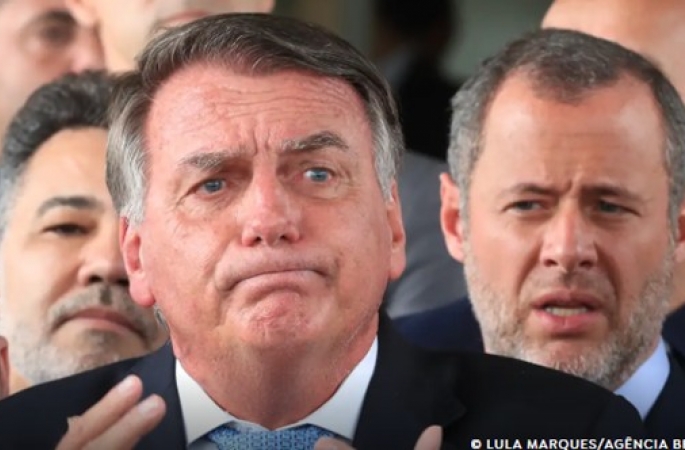 Por 4 a 1 STF condena Bolsonaro e mais sete pela trama golpista